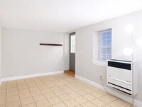 Building Photo - 92 School St