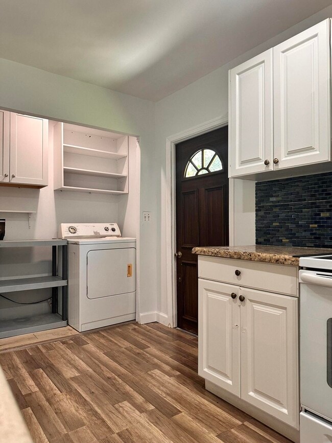 Building Photo - 11898 Cove Pl