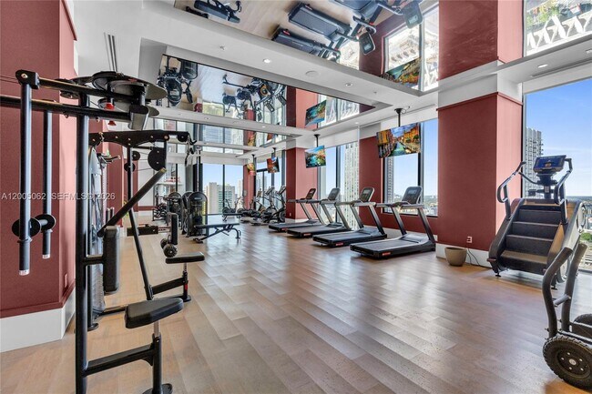 Building Photo - 11 NE 6th St