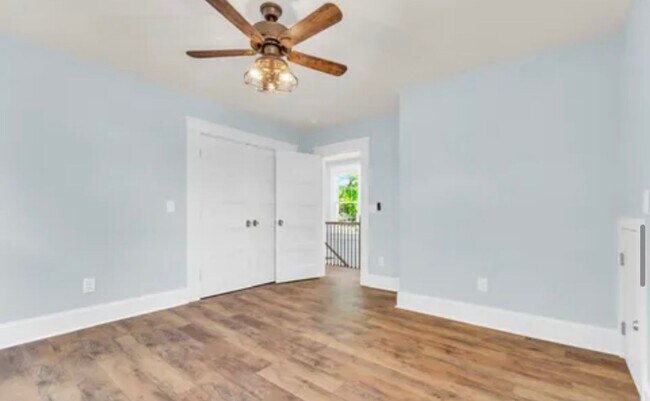 Building Photo - Gorgeous 3/2 Located 1 Block From Downtown Greenville!