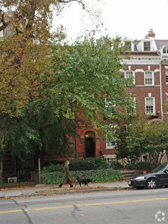 Building Photo - 1702 16th St NW