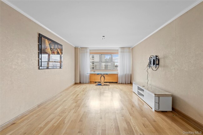 Building Photo - 102-10 66th Rd