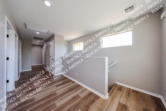 Building Photo - 7223 N 73rd Dr