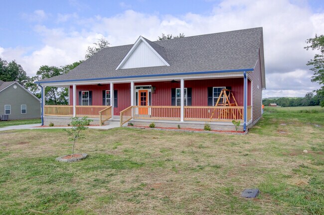 Building Photo - 135 Riverbend Dr