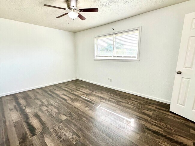 Building Photo - 13539 Castilian Dr