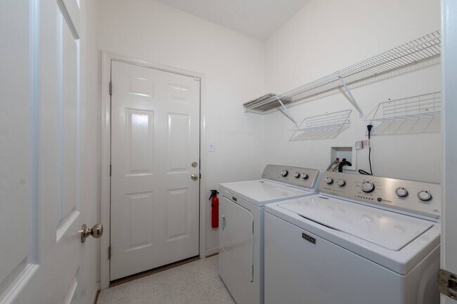 Building Photo - 3736 Cherry Walk