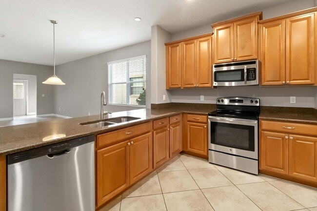 Building Photo - 3/2.5 Beautiful Energy Efficient Home in H...