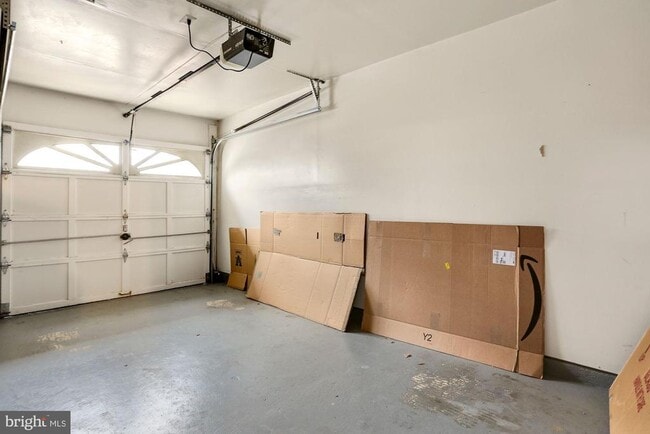 Building Photo - 8549 Towne Manor Ct