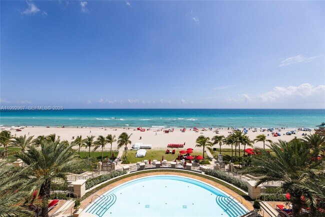 Building Photo - 17901 Collins Ave