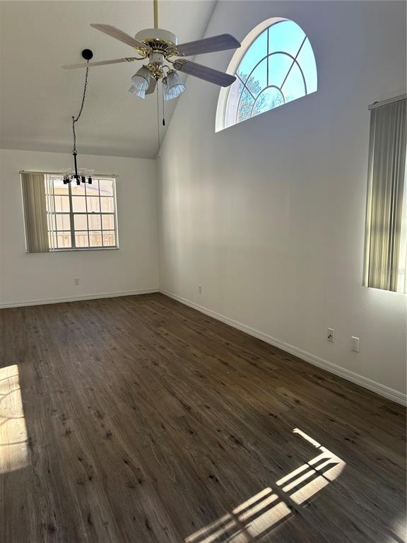 Building Photo - 624 Cambridge Way