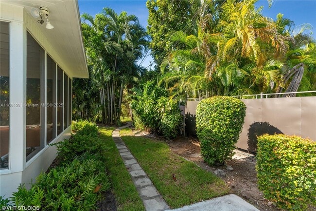 Building Photo - 1456 SW 65th Ave