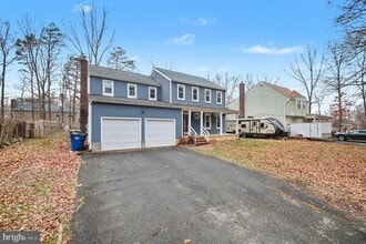 Building Photo - 128 Oakwood Dr