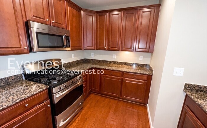 Building Photo - 701 Cobblestone Blvd
