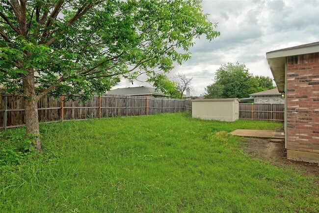 Building Photo - 4608 Cedar Crest Dr