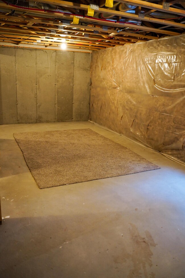 Building Photo - 528 Fox Chase Dr