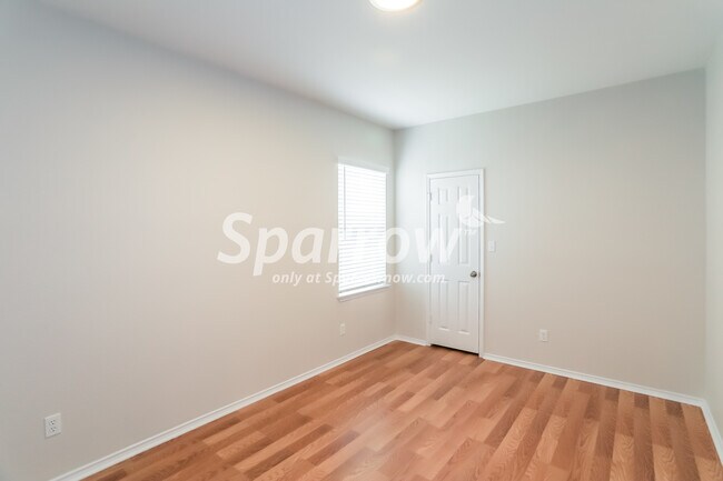Building Photo - 3208 Palos Verdes Drive