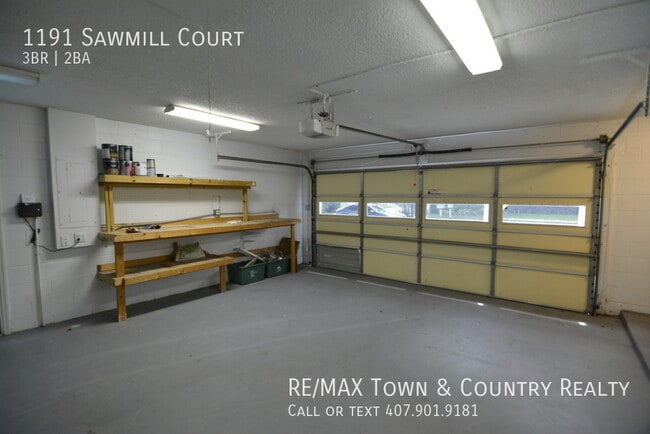 Building Photo - 1191 Sawmill Ct