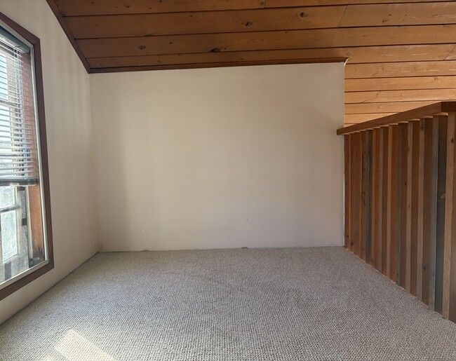 Building Photo - 853 27th St