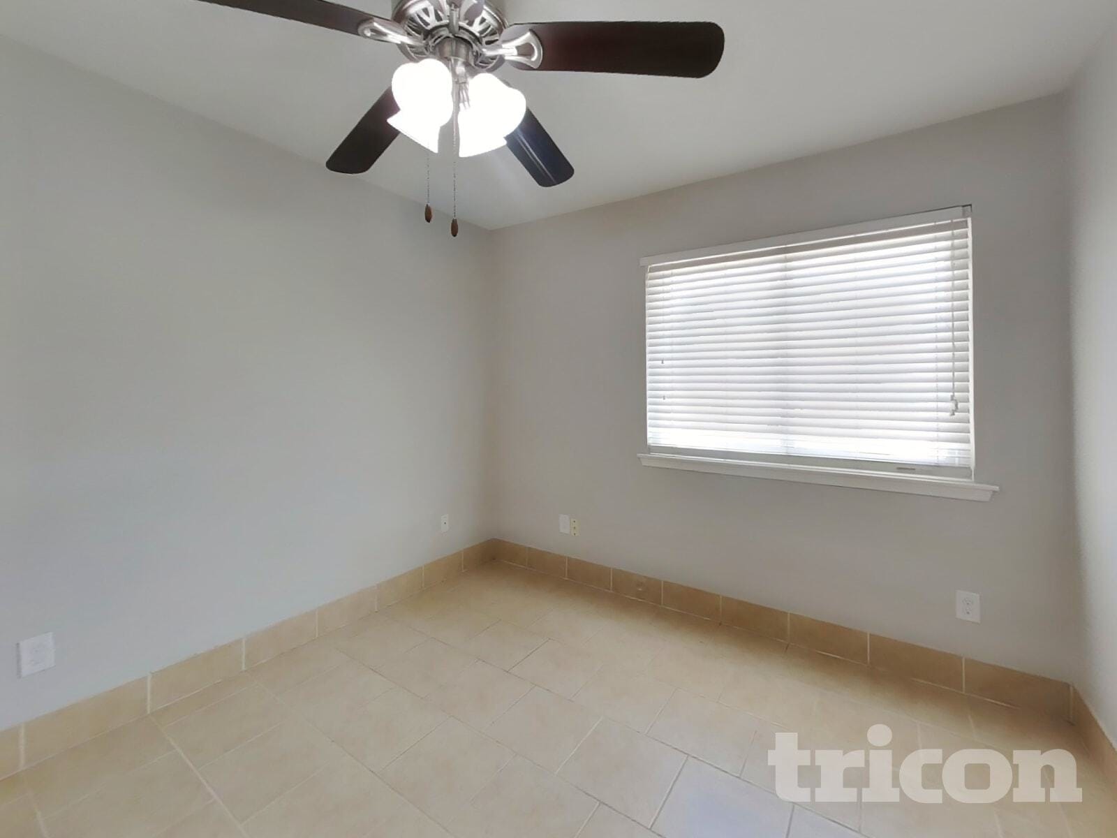 Building Photo - 7318 Foxway Ln