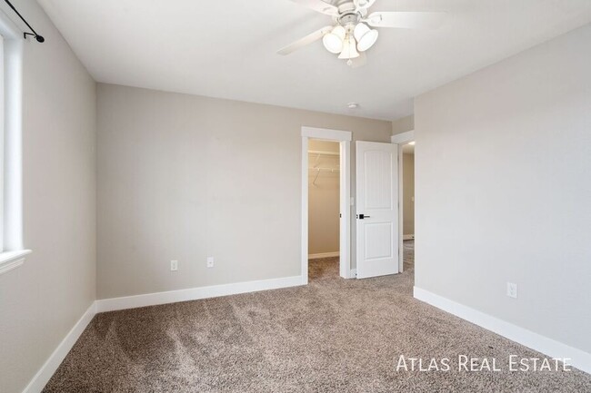 Building Photo - 893 Shirttail Peak Ct