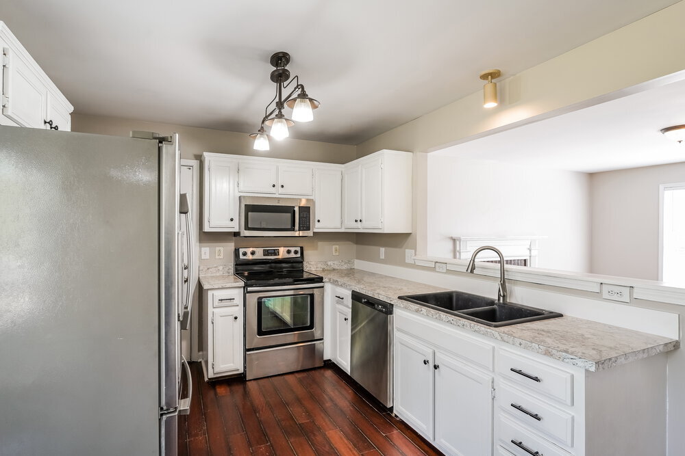 Building Photo - 2800 Overton Dr