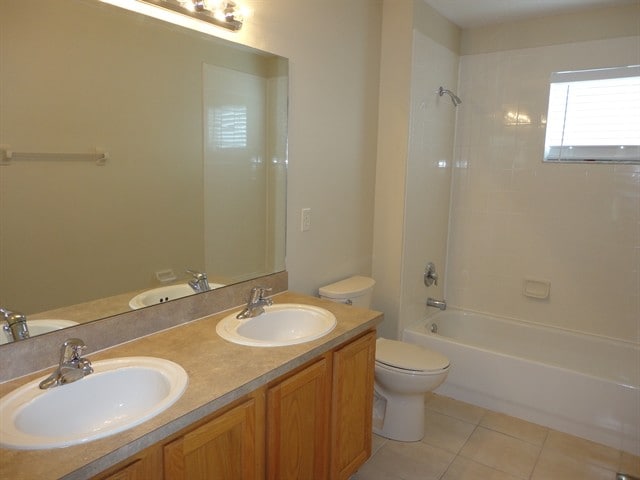 Building Photo - 13450 Sunkiss Loop