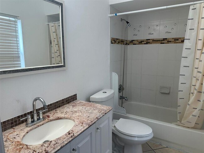 Building Photo - 2358 Harbor Town Dr