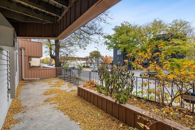 Building Photo - 3540 Hennepin Ave