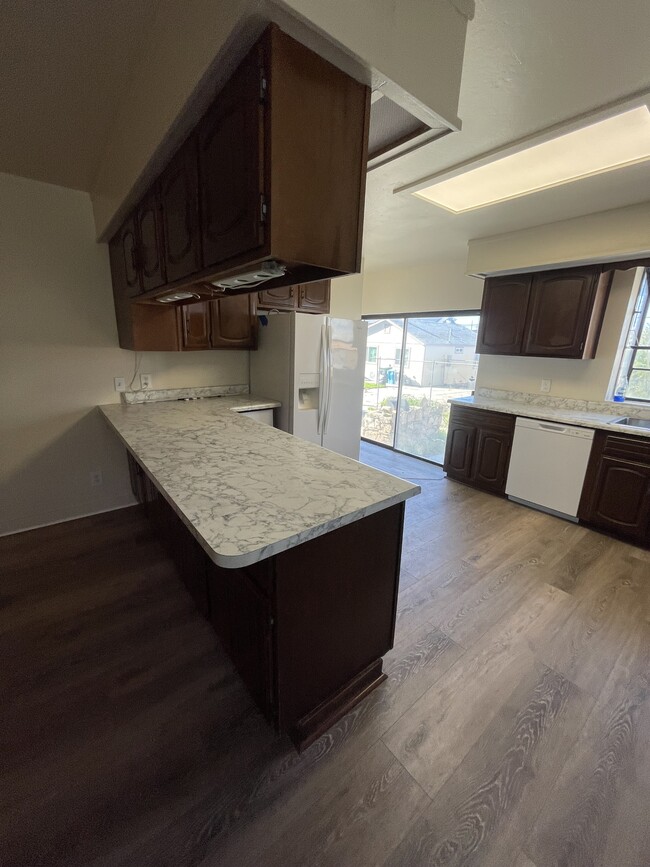 Building Photo - 1316 H St