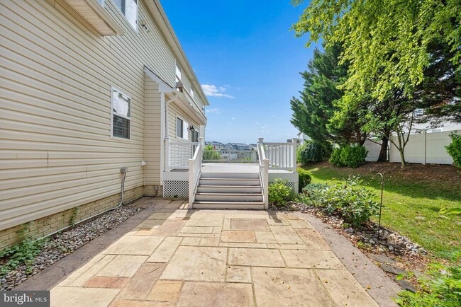 Building Photo - 110 Bedrock Dr