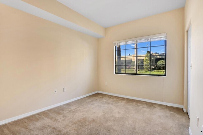 Building Photo - 4903 Midtown Ln