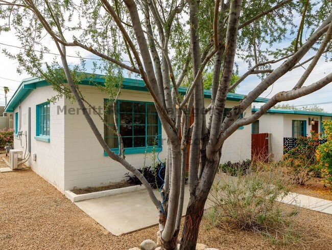 Primary Photo - Palo Verde, 1017-1021