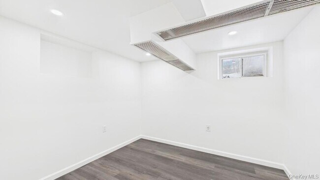 Building Photo - 142-16 223rd St