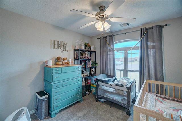 Building Photo - 1301 Saddle Rock Drive