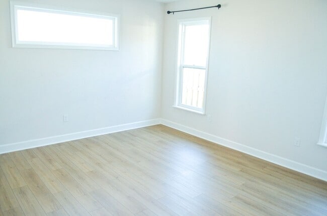 Building Photo - Savannah Station 3 Bedroom 2 Bath