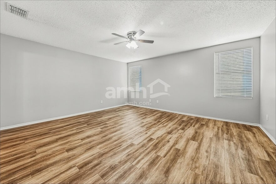 Building Photo - 1313 Cherokee Rose Ln