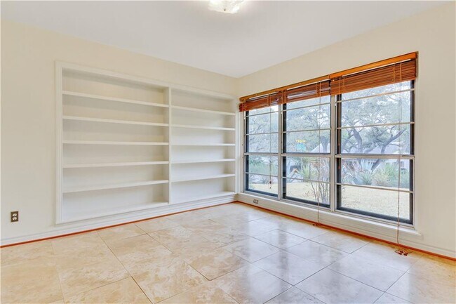 Building Photo - 2300 Rebel Rd