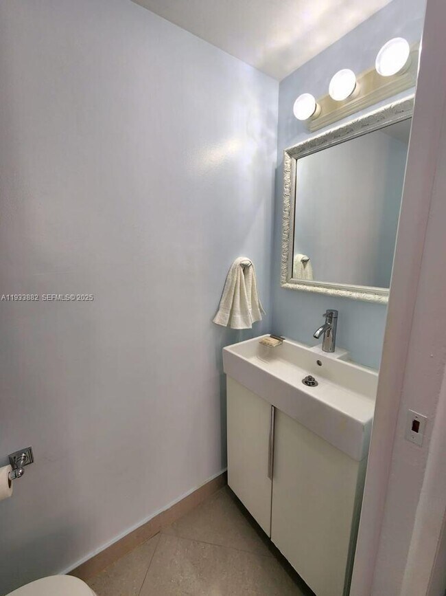 Building Photo - 88500 Overseas Hwy