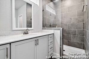 Building Photo - 8851 Oakland Rd