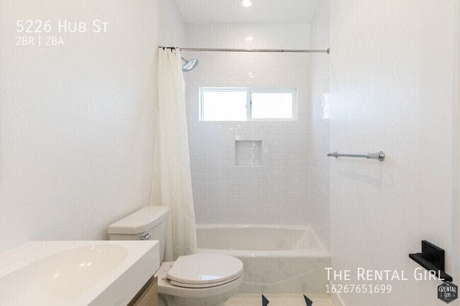 Building Photo - 5226 Hub St