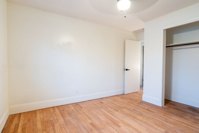 Building Photo - REMODELED 4 BEDROOM HOUSE