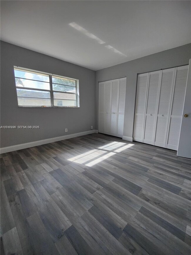 Building Photo - 4719 NW 9th Dr