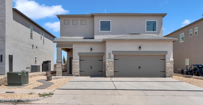 Building Photo - 544 La Entrada Cir