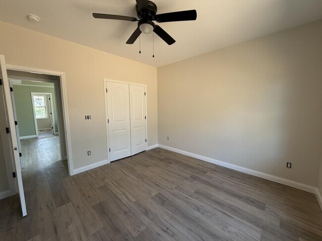 Building Photo - 146 Pinehurst Wy