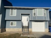 Building Photo - 3-Bedroom Twin Home with Private Backyard