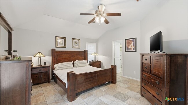 Building Photo - 19 Pebblebrook Ln