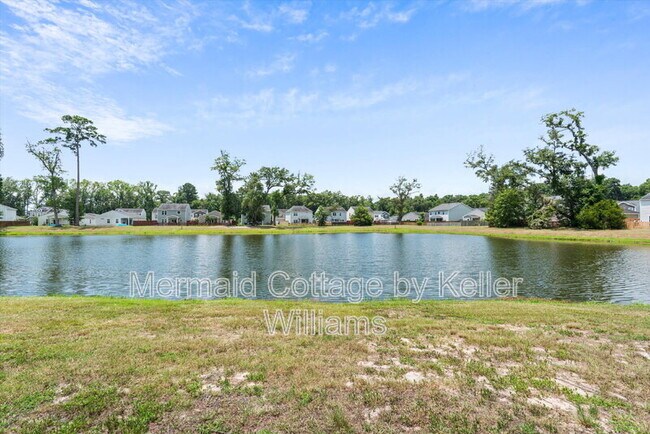 Building Photo - 46 Cedarwood St