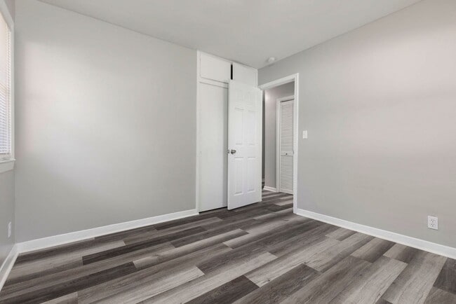 Building Photo - 1209 S 45th St
