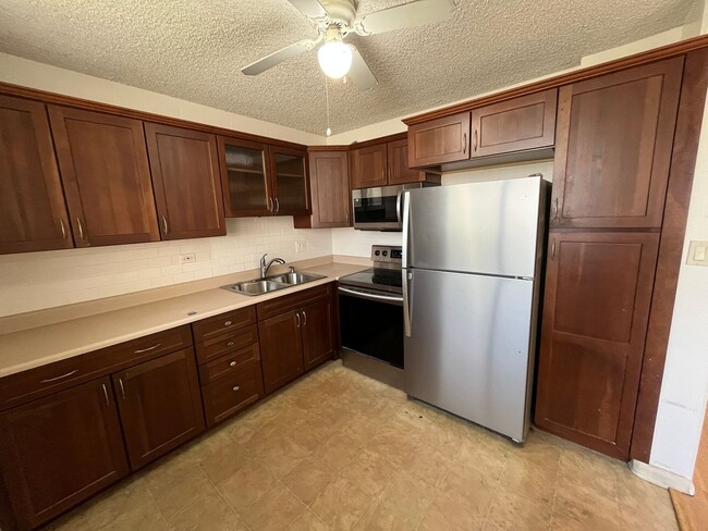 Building Photo - Salt Lake (Honolulu) Ilima West - 2 bedroo...