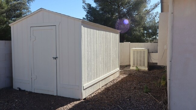 Building Photo - In ground Pool